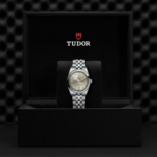 TUDOR Black Bay 31/36/39/41 Watch - M79600-0006 at Persin and Robbin Jewelers