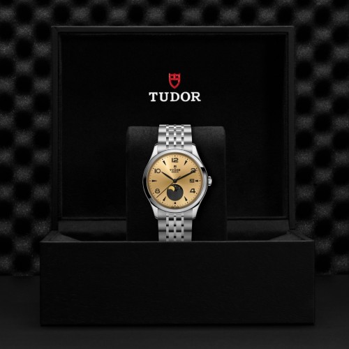 TUDOR 1926 Watch - M91560-0001 at Persin & Robbin